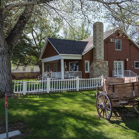 Silver Maple Inn And The Cain House Country Suites Bridgeport Exteriör bild