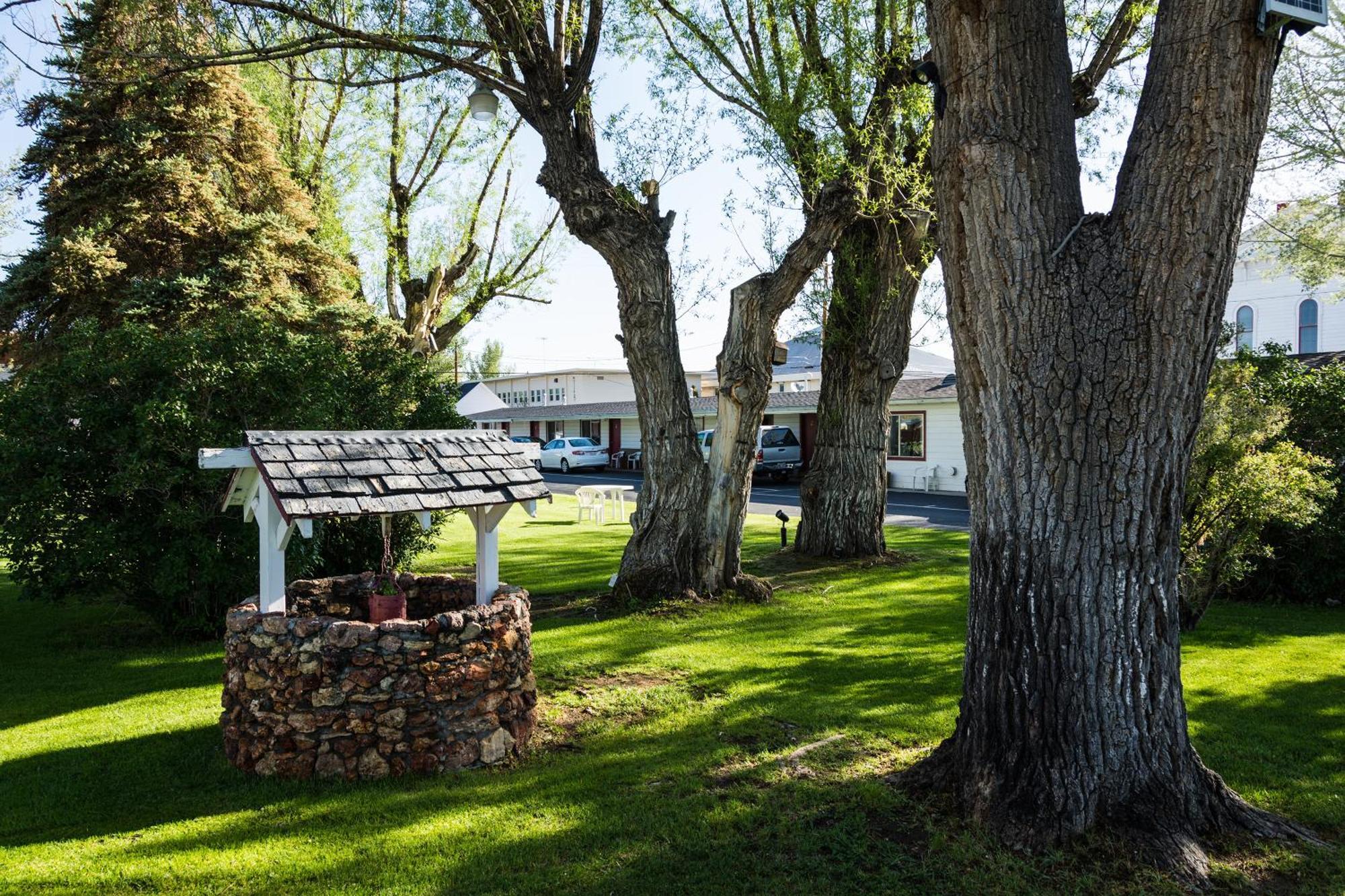 Silver Maple Inn And The Cain House Country Suites Bridgeport Exteriör bild